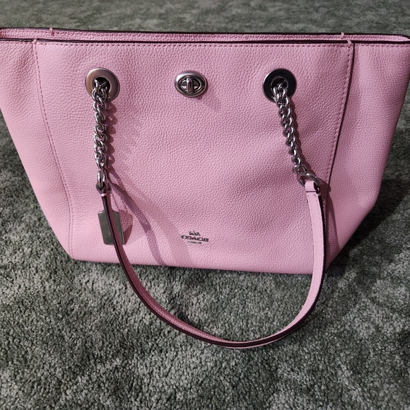 Coach Handbags - NWOT Coach Light Pink Leather Shoulder Bag